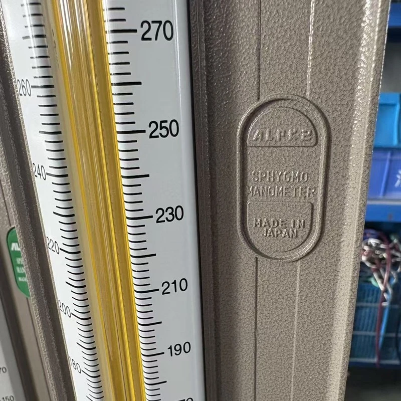 4 4